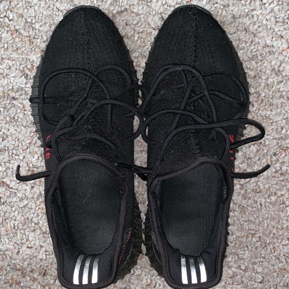 yeezy 350v2 bred